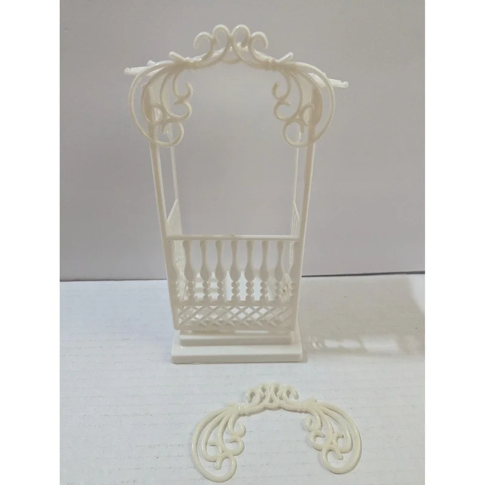 Vintage White Plastic Wedding Cake Topper‎ Gazebo Scrollwork Arch Decoration